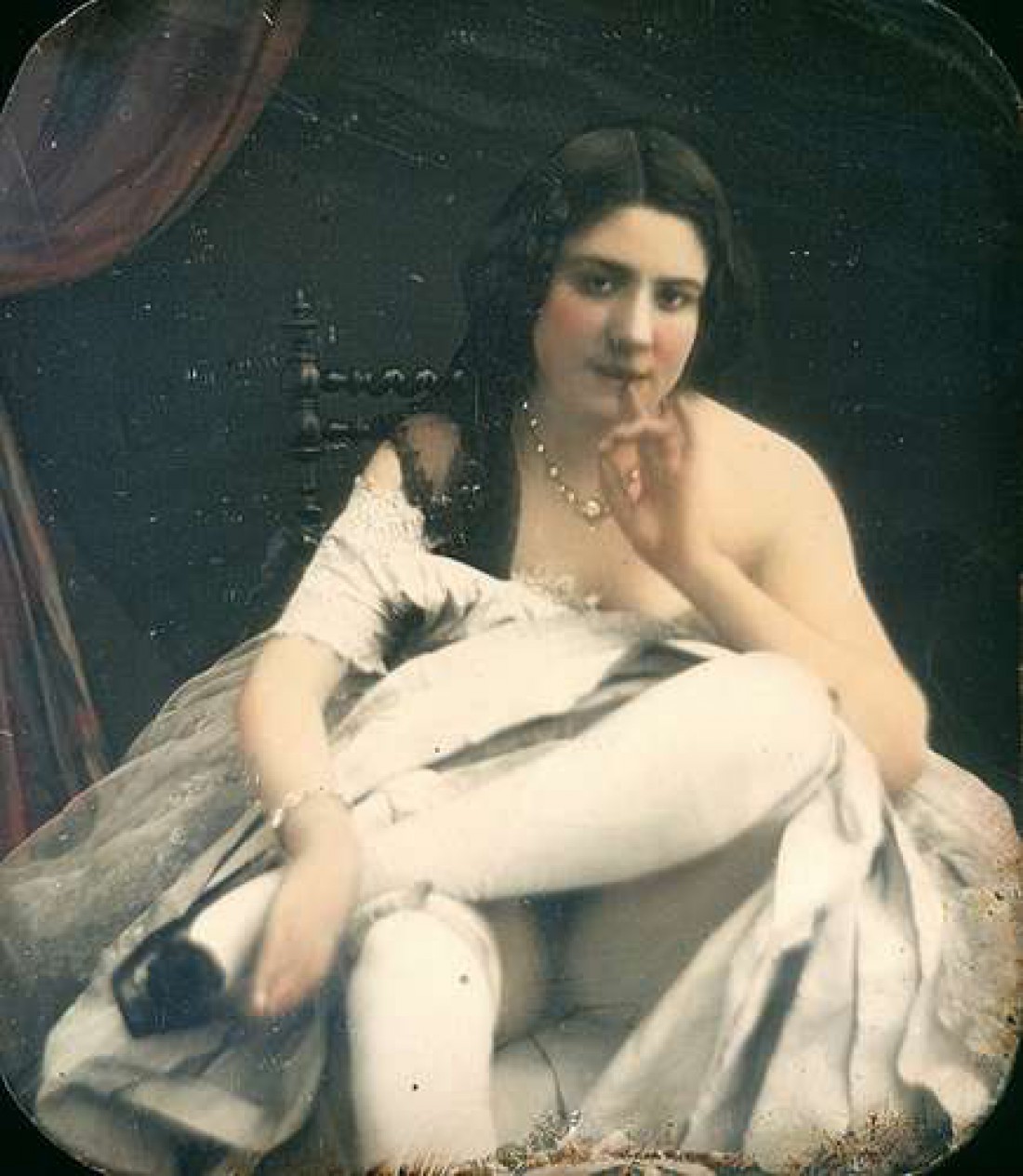 Обнаженная в белых чулках и с пальцем во рту, 1850 год