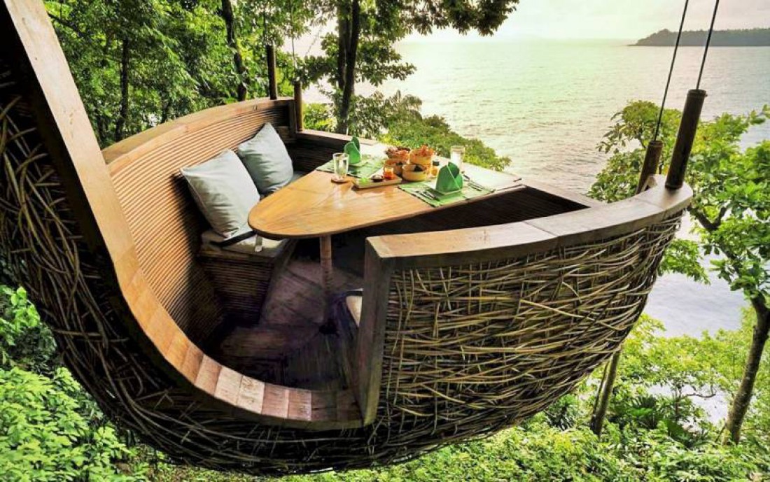 Treepod Dining