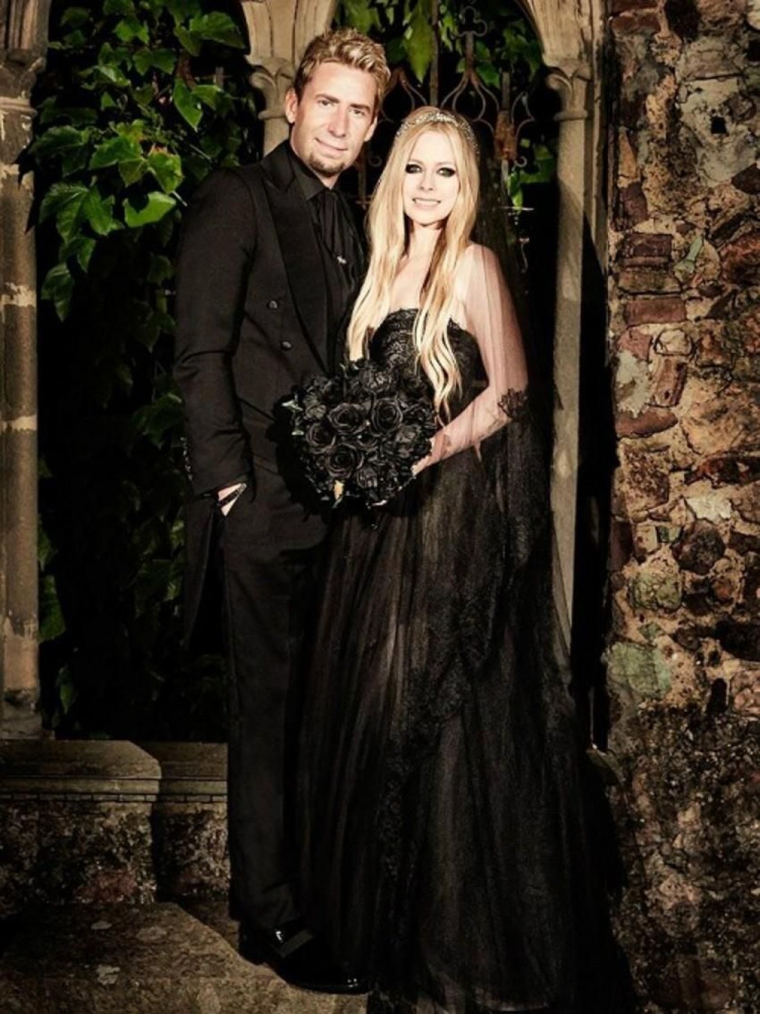 Черное свадебное платье Аврил Лавин