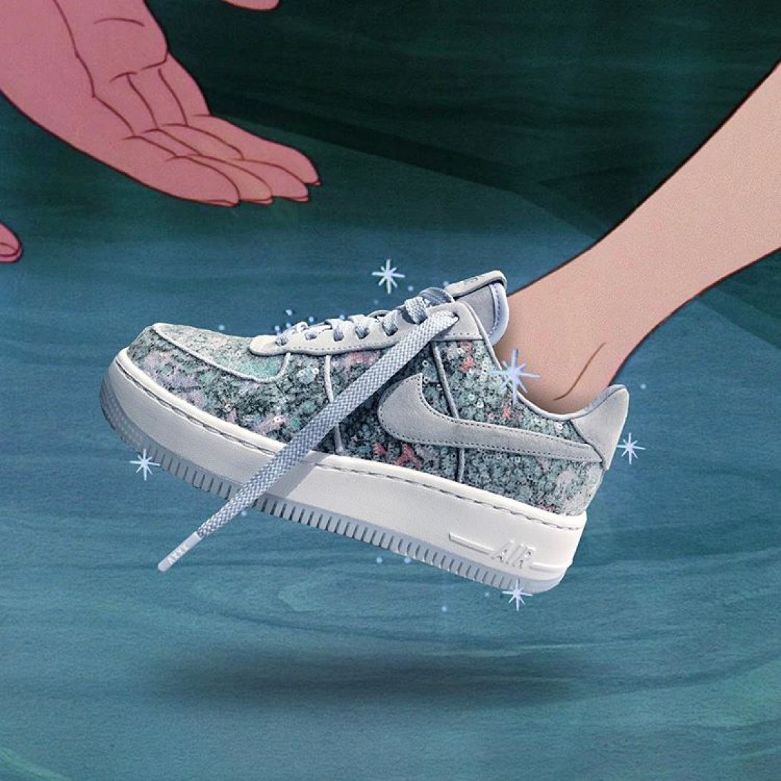 Современный стеклянный башмачок: Nike выпустил кроссовки в честь Золушки Glass Slipper