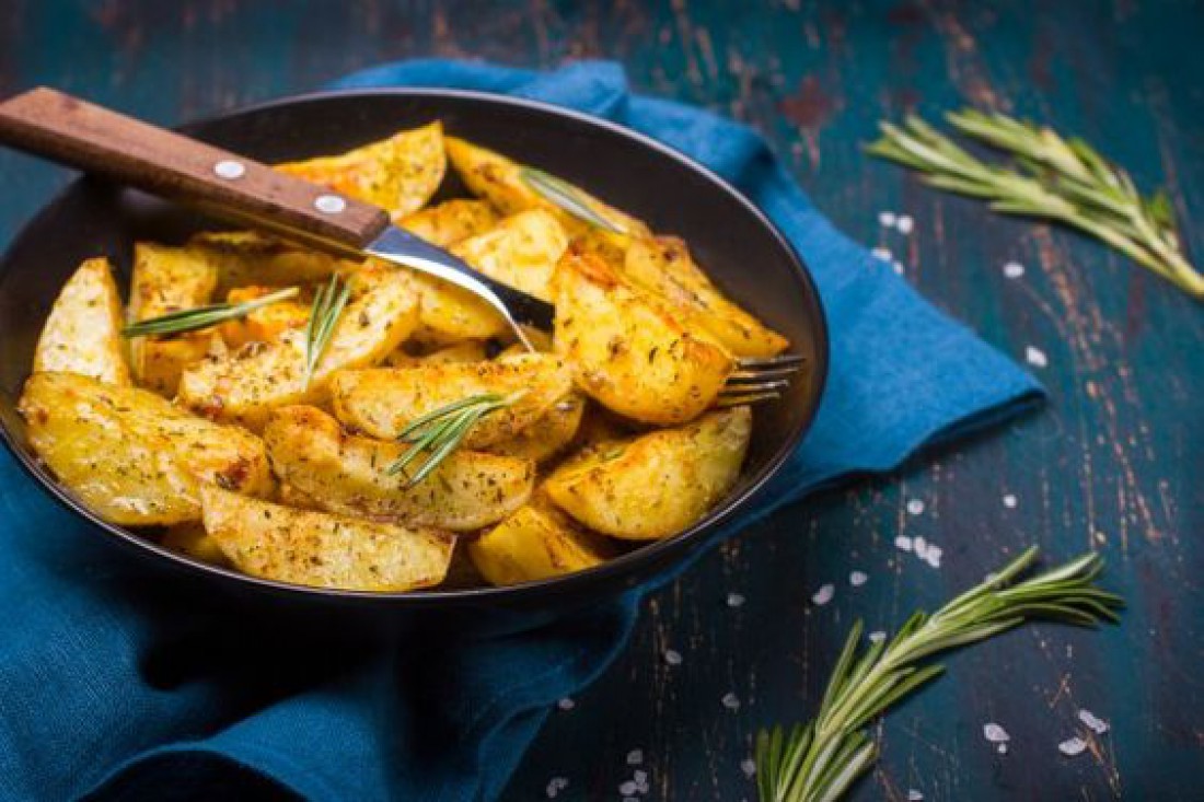Запеченный картофель с розмарином