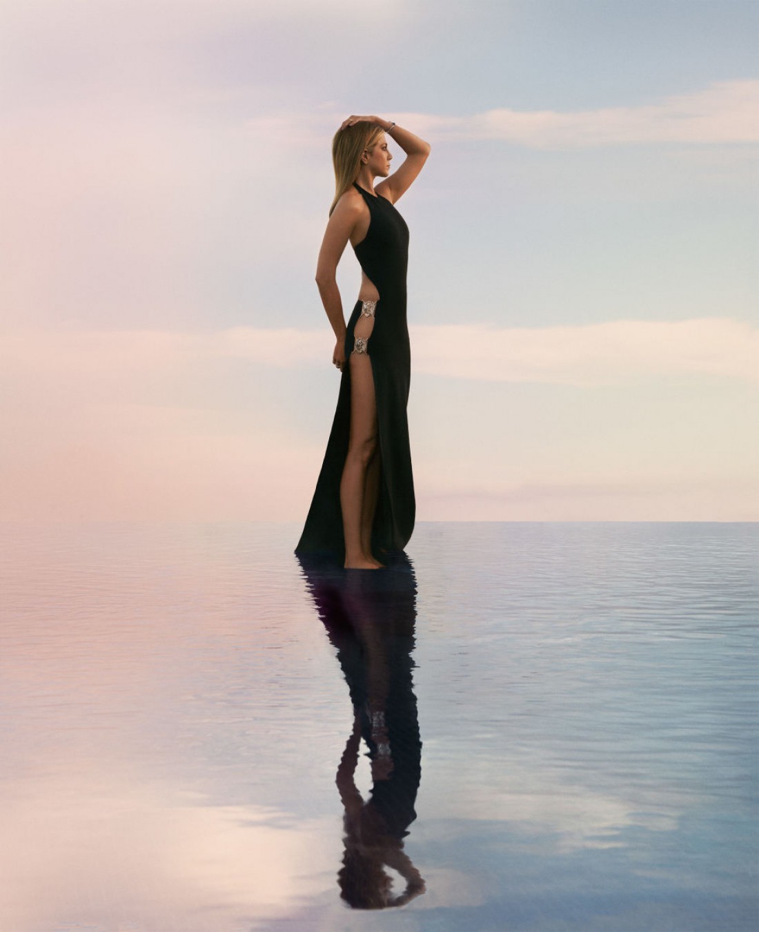 Актриса Дженнифер Энистон для Harper's Bazaar