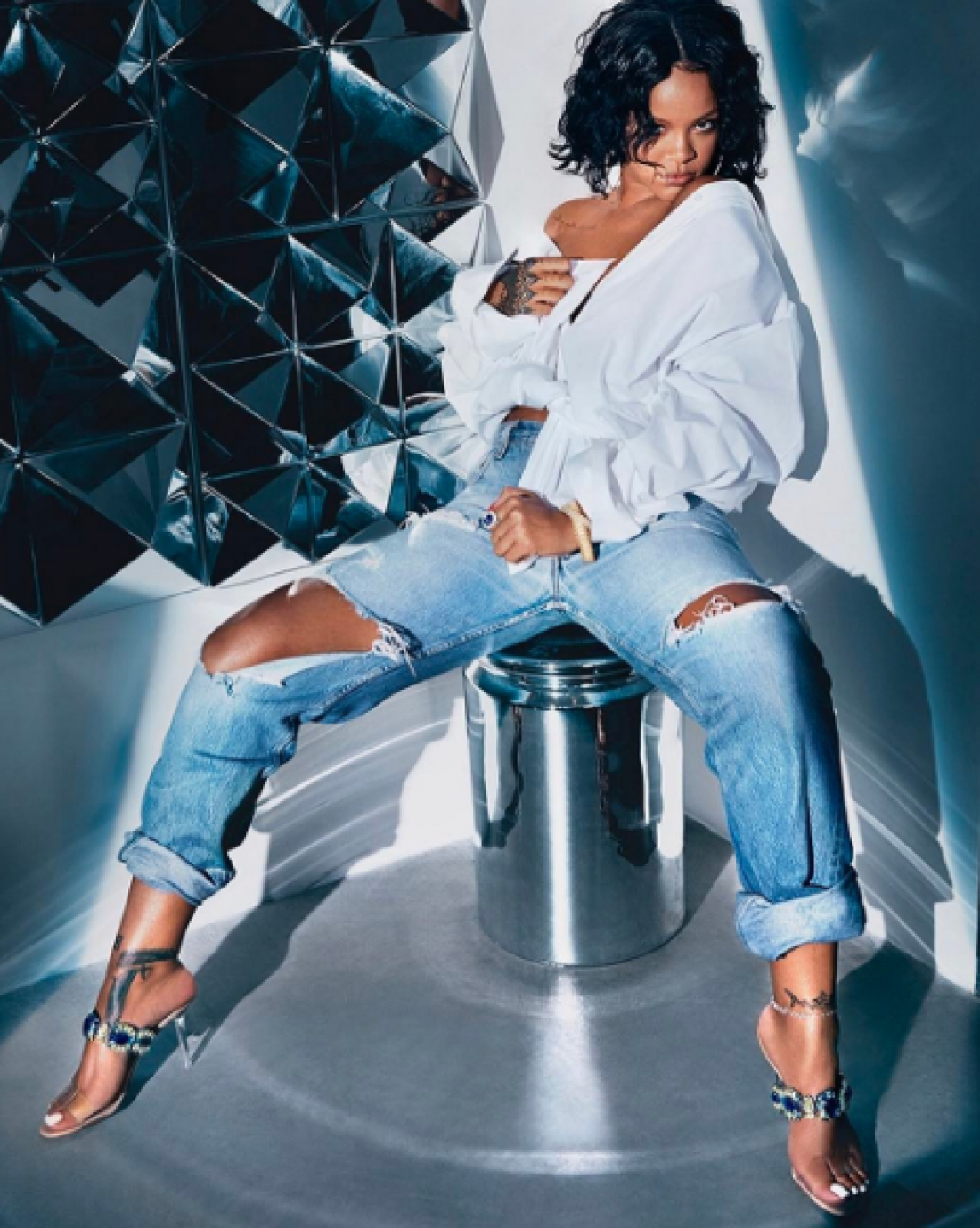 Rihanna выпустила коллекцию обуви