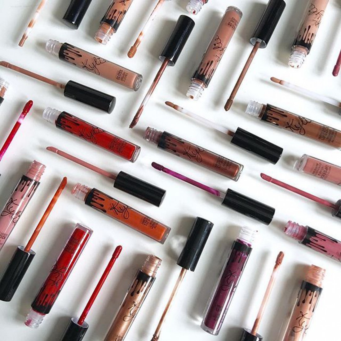 Помады от Kylie lip kit