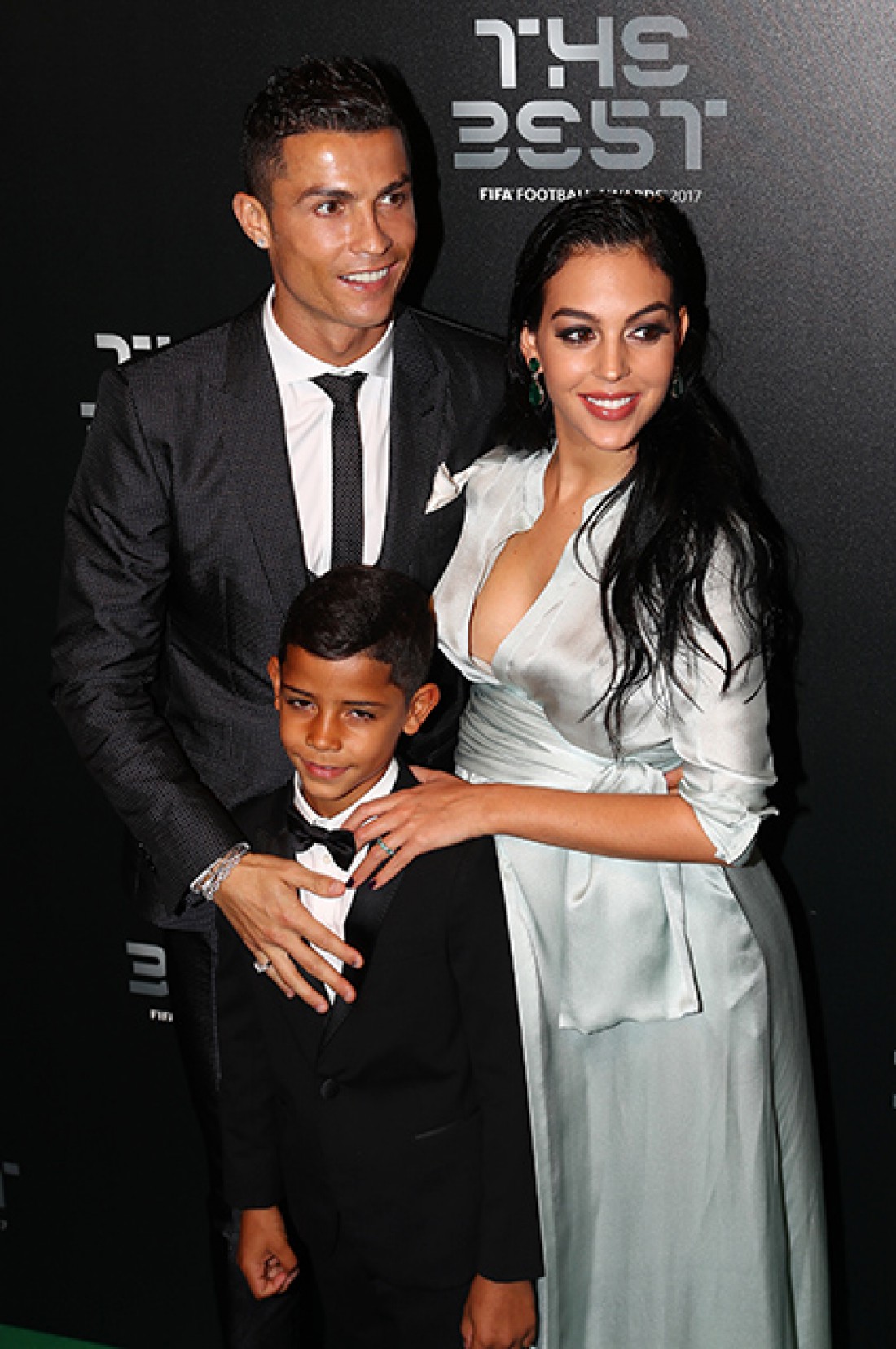 Криштиану Роналду с сыном и девушкой Джорджиной Родригес
