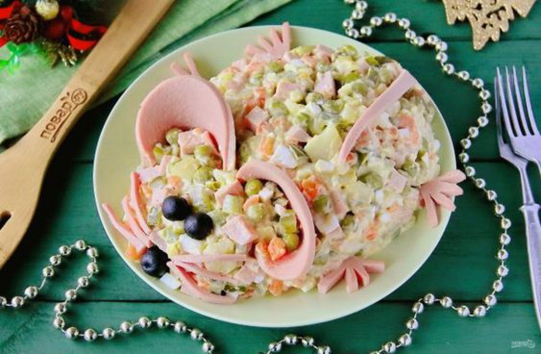 Новогодние украшения: 5 очаровательных мышек для салатов и закусок (фото)