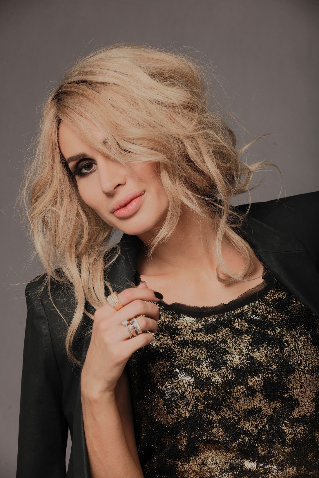 Певица LOBODA пришла на показ дизайнера Жана Грицфельдта