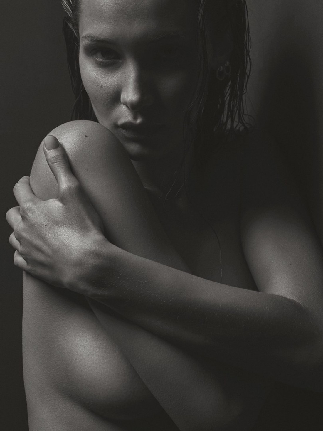 Белла Хадид в новом фотосете V MAGAZINE