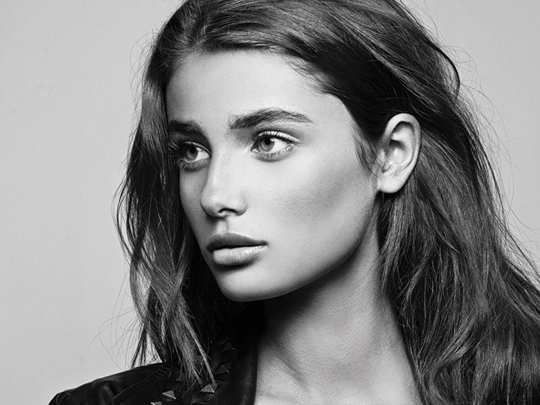 Модель Тейлор Хилл для Lancome
