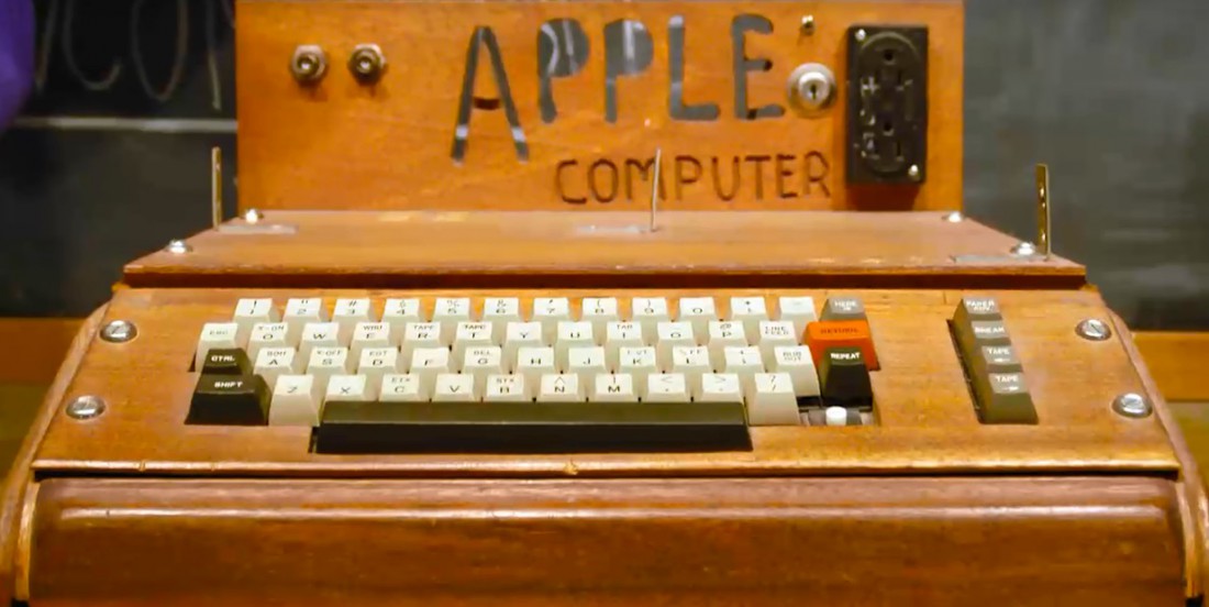 Первый компьютер Apple