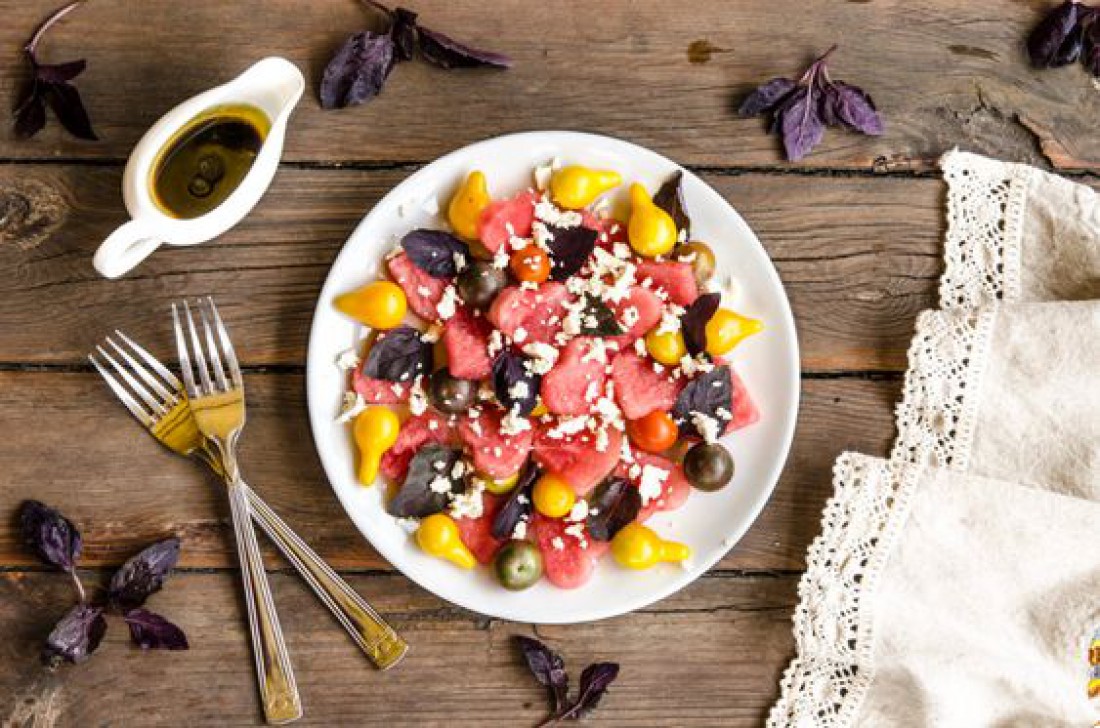 Салат из арбуза: ТОП-3 актуальных рецепта