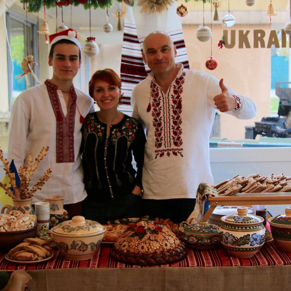 Игорь Захаренко с женой и сыном