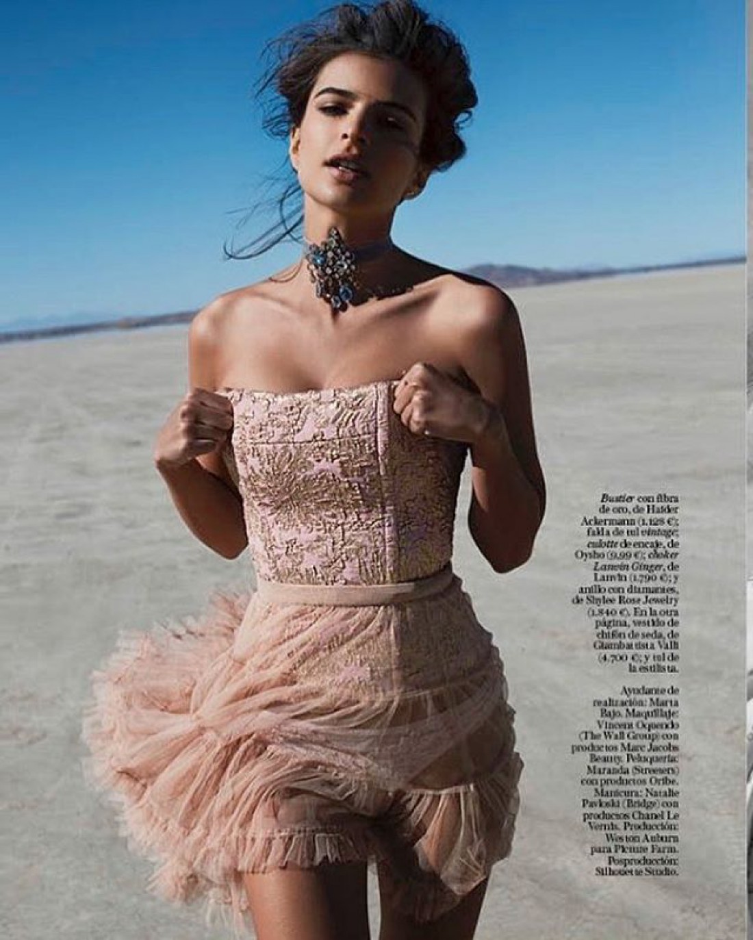 Эмили Ратаковски в новом фотосете для испанского Vogue