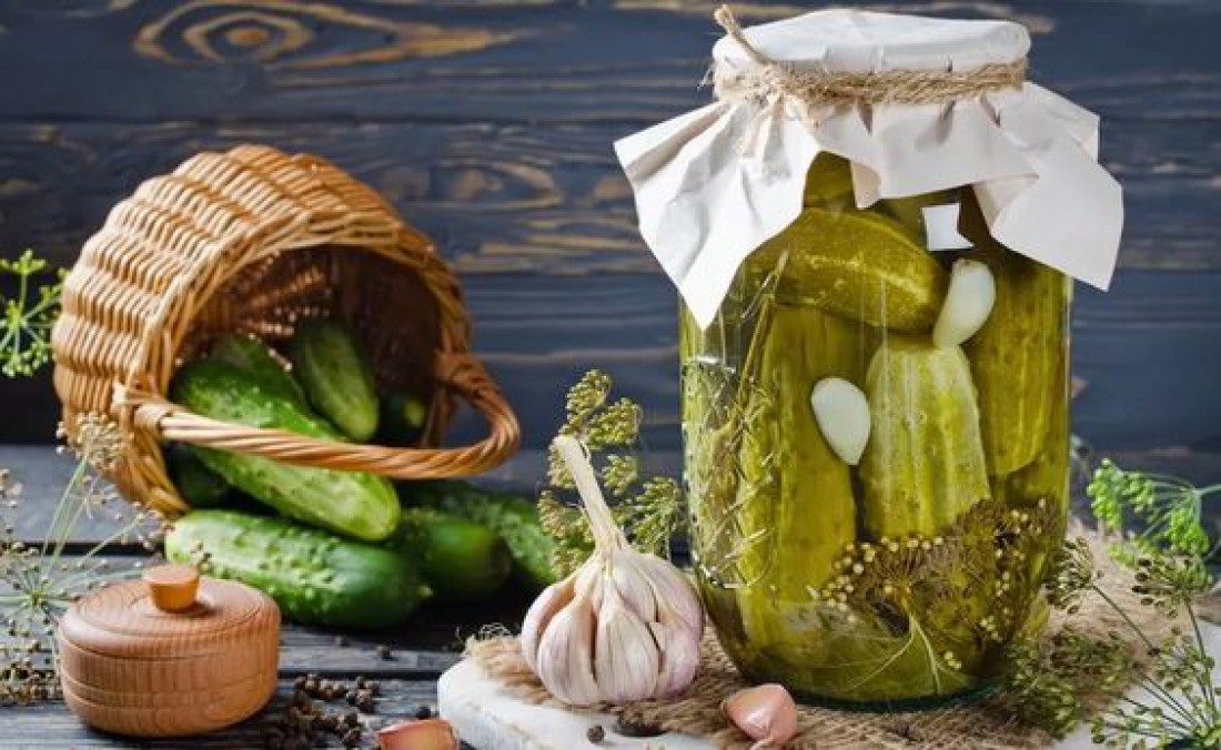 Как сделать соленые огурцы хрустящими: 5 полезных советов