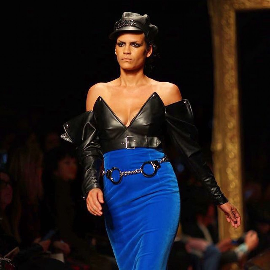 Показ Moschino