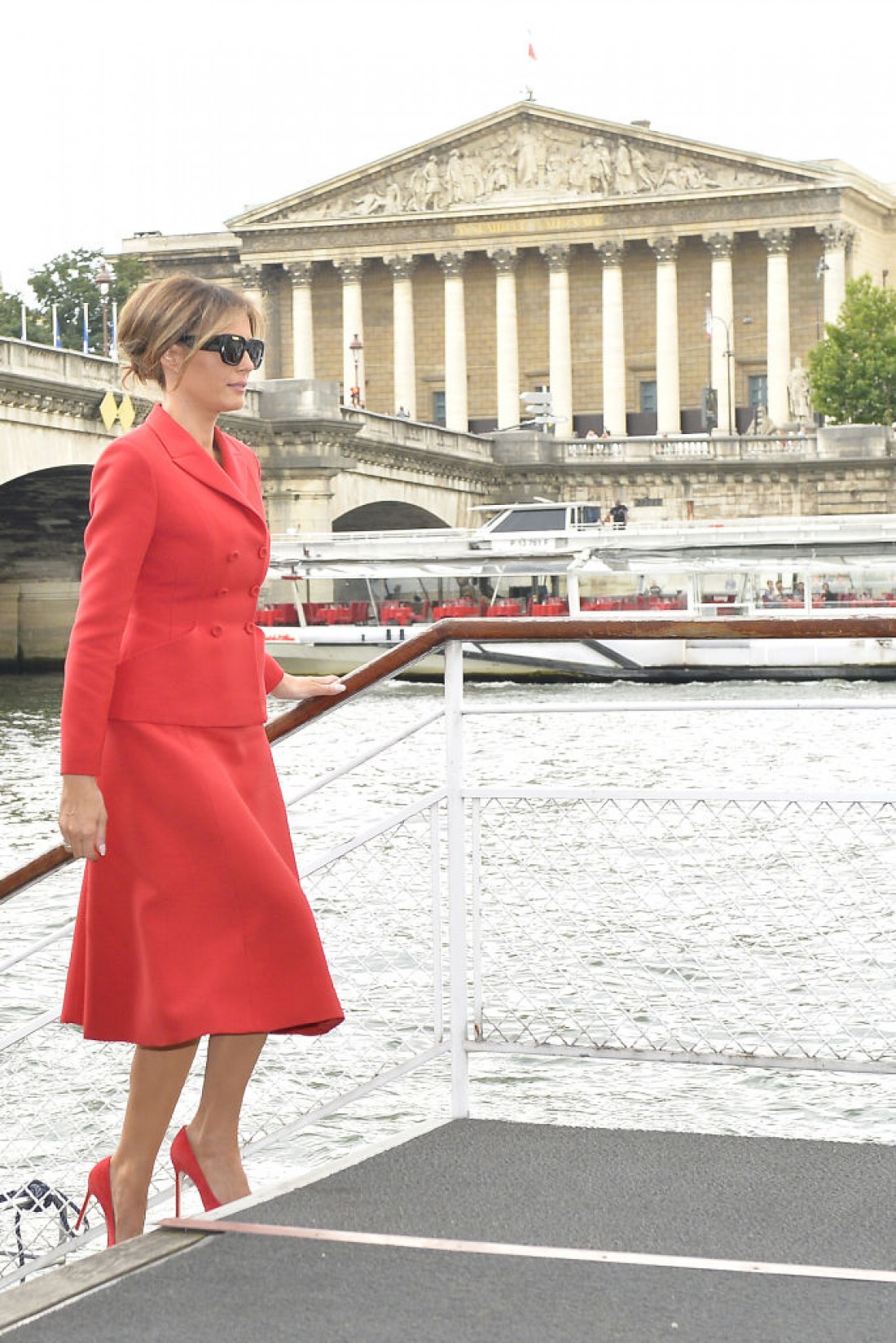 Меланья Трамп посетила Париж в наряде от Dior