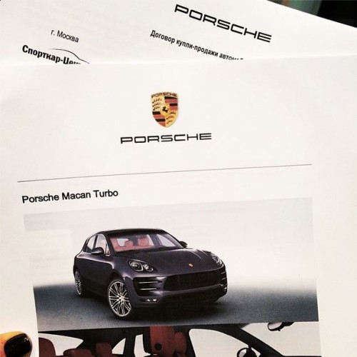 Виктория Дайнеко купила себе Porsche