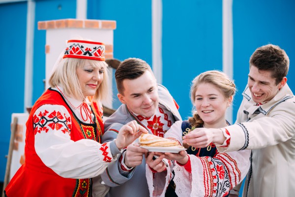 Во время Масленицы уже нельзя есть мясо