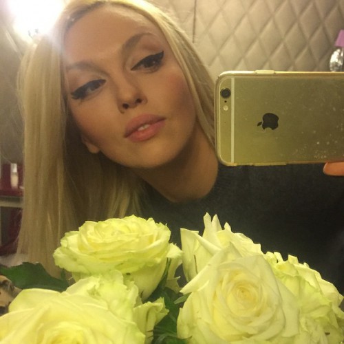 Оля Полякова