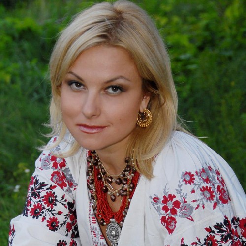 Мария Бурмака написала песню, посвященную войне