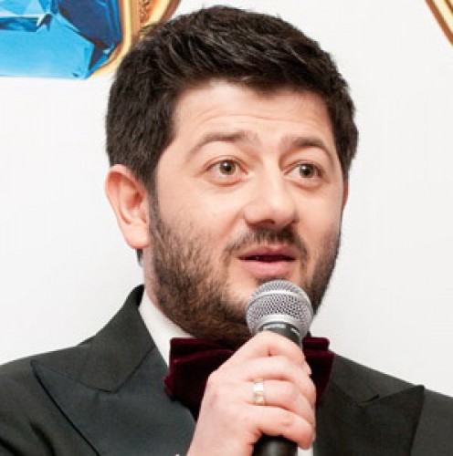 Михаил Галустян запел
