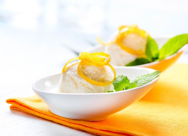 Рецепт 
                Домашнее ванильное мороженое
            