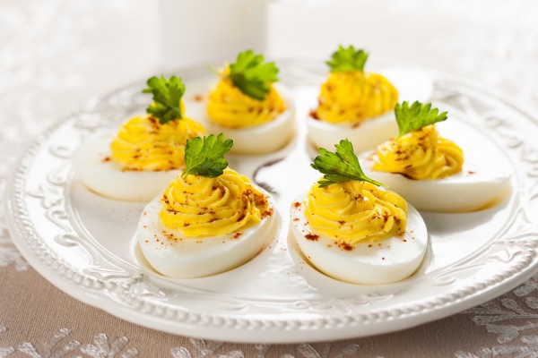 Фаршированные яйца с карри