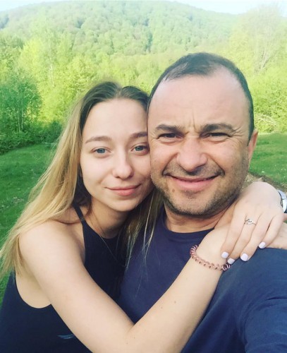 Виктор Павлик с невестой
