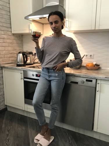 Элина Мбани
