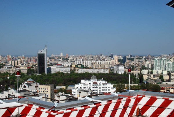 На крыше