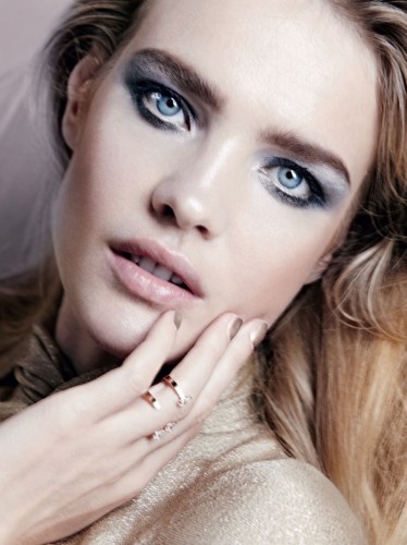 Наталья Водянова продемонстрировала beauty-тенденции зимнего макияжа
