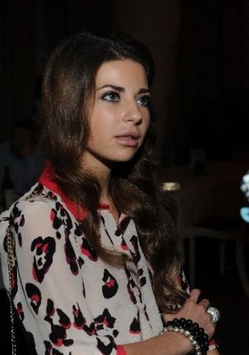 У дочки Валентина Юдашкина губы стали больше