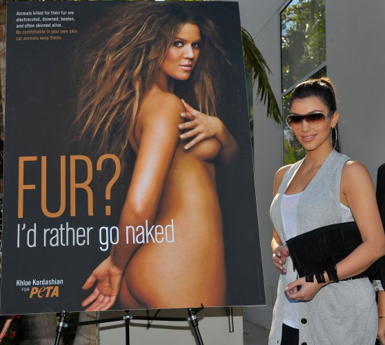 Хлое Кардашян на рекламных плакатах PETA