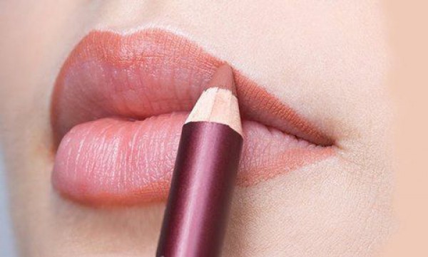 Цифры вас удивят: Сколько можно хранить косметику
