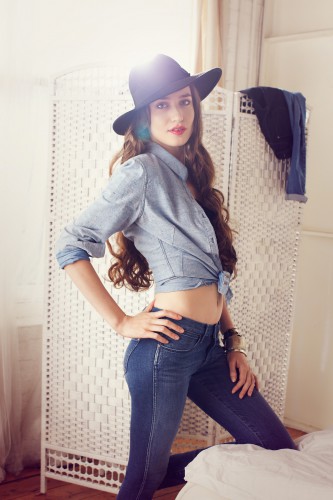 Бренд Wrangler выпустил коллекцию джинсов, борющихся с целлюлитом