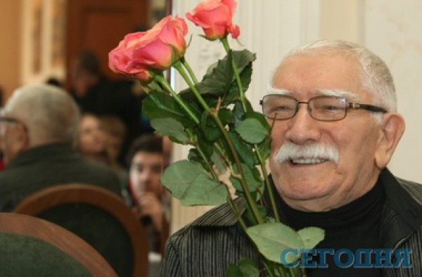 Армен Джигарханян поделился своим мнением о любви