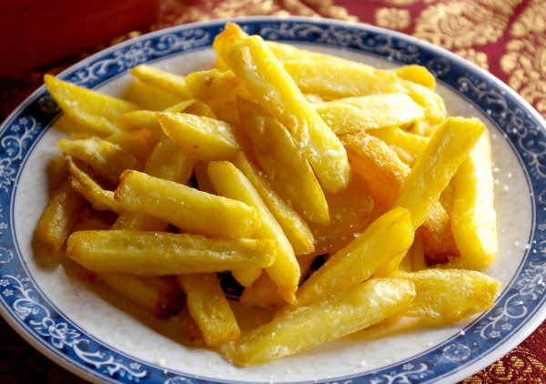 Жареный картофель - простое, вкусное и всеми любимое блюдо