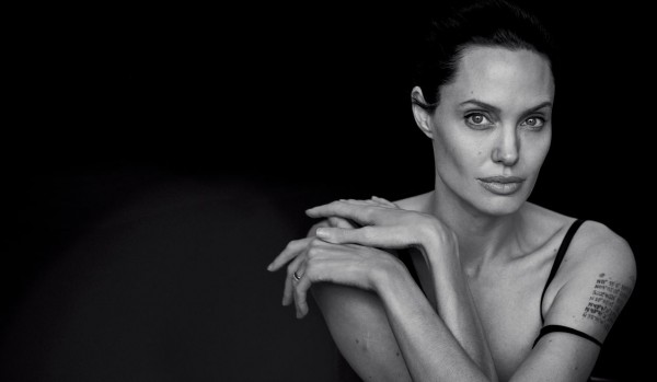 Актриса Анджелина Джоли появилась на страницах WSJ. 