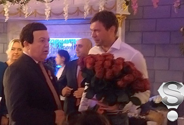 Царев поздравил Кобзона