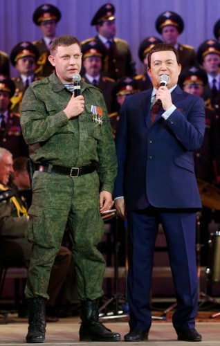 Кобзон спел в Донецке вместе с самопровозглашенным премьер-министром