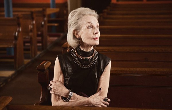 81-летняя Дженнифер Родос стала лицом британского бренда Vielma