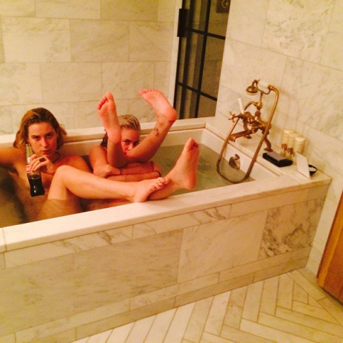 Талула и Скаут Уиллис показали фото в ванне