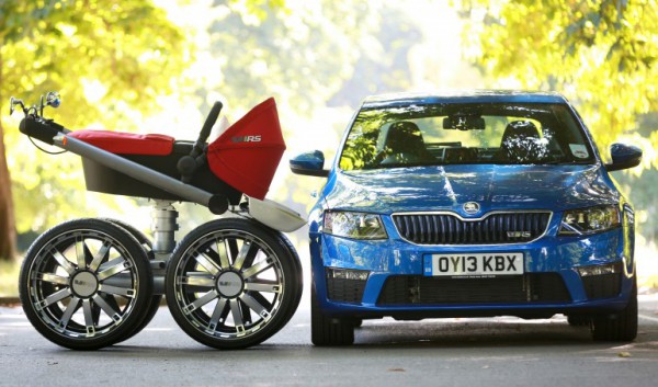 Коляска впервые появилась в екламном ролике Octavia RS