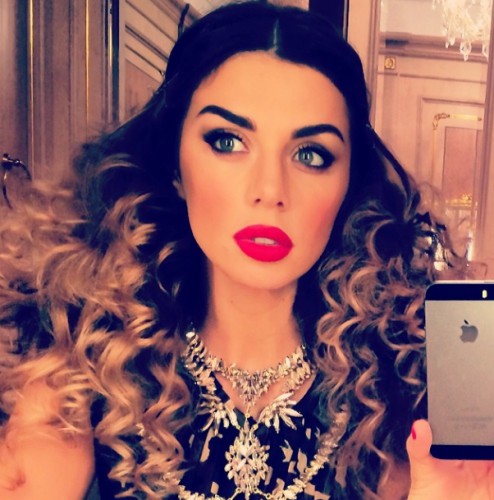 Анна Седокова поблагодарила супруга за отсутствие в ее жизни