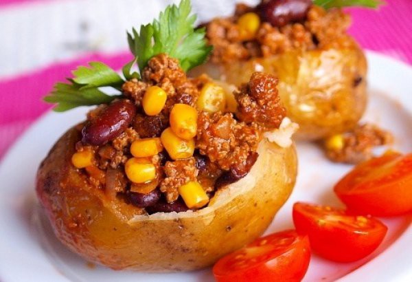 Картошка с фаршем и овощами