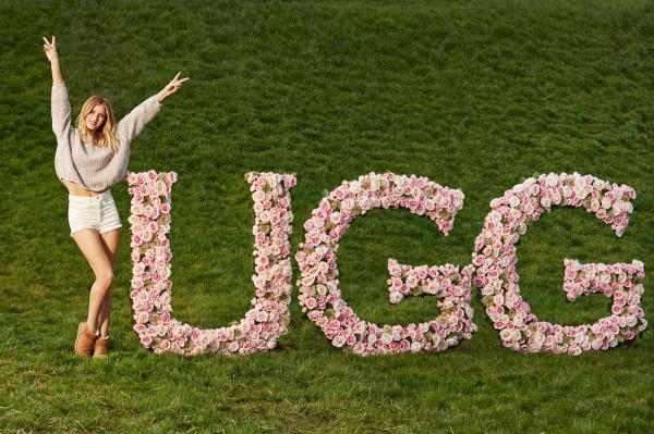 Модель Рози Хантингтон-Уайтли в кампейне UGG Australia