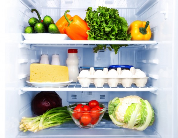 Как сберечь зелень в холодильнике свежей?