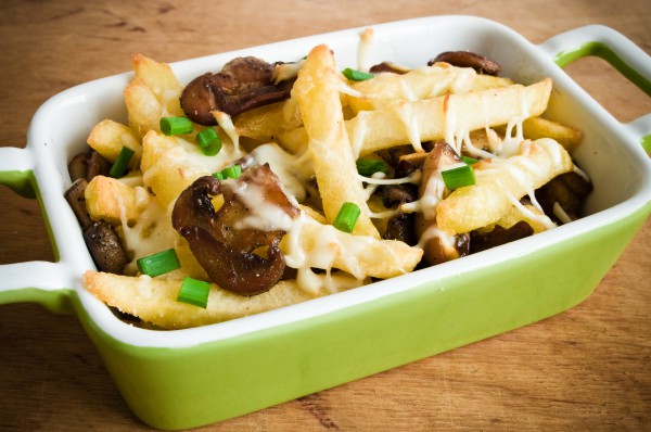 Рецепт 
                Жареный картофель с грибами и сыром
            