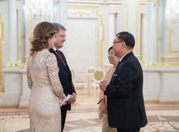 Президент Украины с женой фото