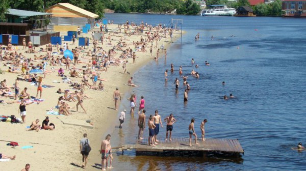 Детский пляж, Гидропарк (с левой стороны перед Венецианским мостом)